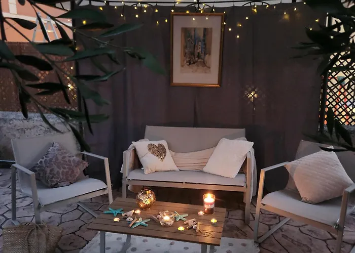 Townhouse & Shared Garden Дом отдыха *