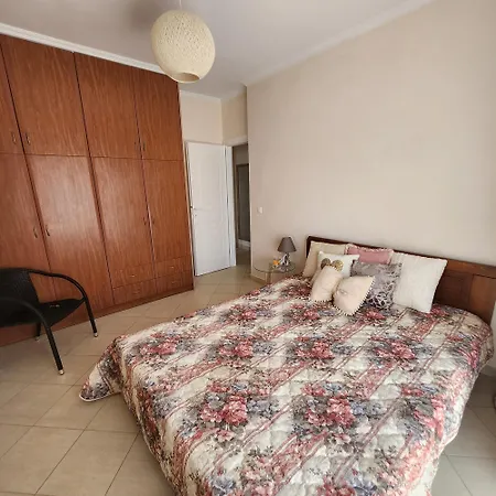 Townhouse & Shared Garden Holiday home Potamos (Corfu)