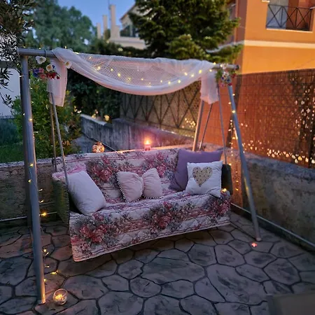 Townhouse & Shared Garden Holiday home Potamos (Corfu)